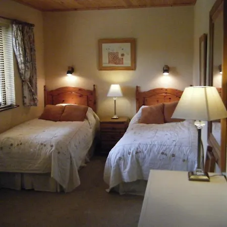 Pensión Heights 4*
